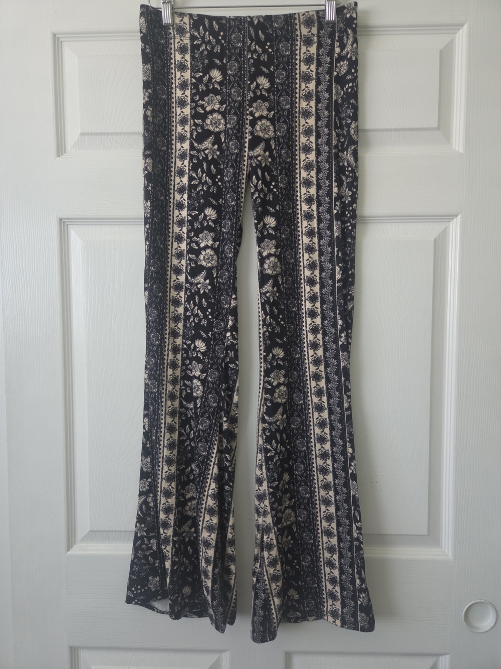 Vibe Black and Cream Floral Stripe Flare Pants Women's Large